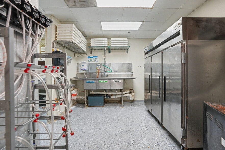 More Photos Of 110 W Bryan St, Savannah Freestanding For Lease