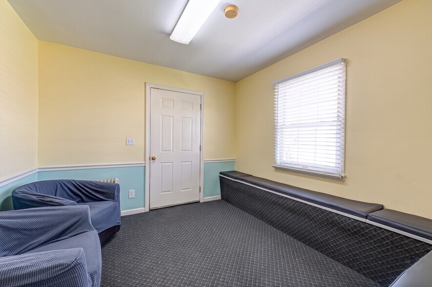 More Photos Of 3250 Sunrise Hwy, Islip Terrace Medical For Sale