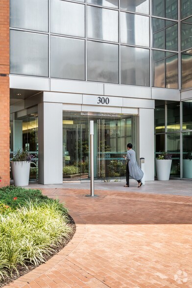 More Photos Of 300 E Lombard St, Baltimore Office Residential For Lease