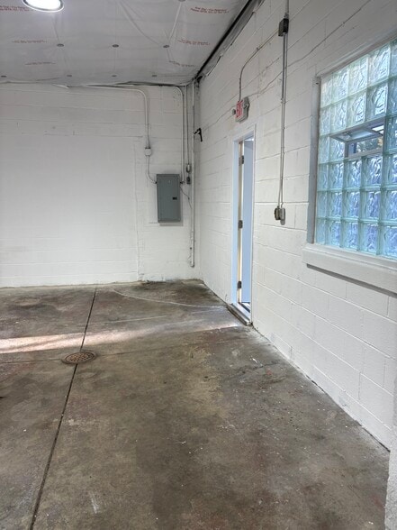 More Photos Of 19200 Miles Rd, Warrensville Heights Flex For Sale