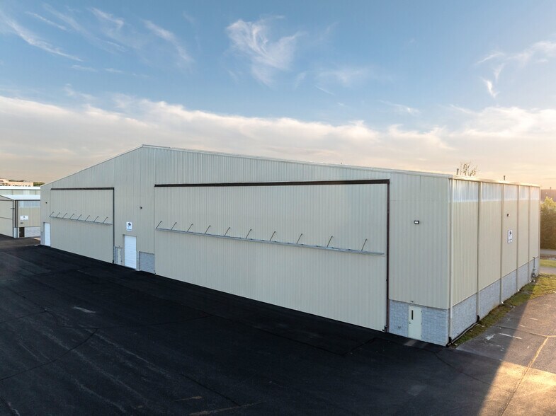 More Photos Of 500 Aviation Way, Lebanon Airplane Hangar For Sale