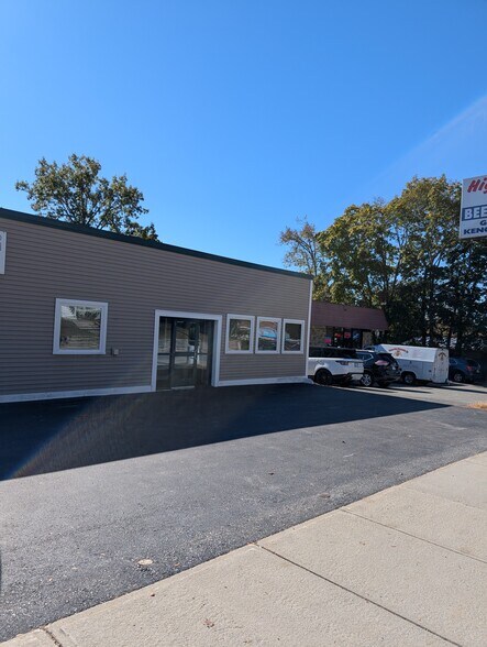 More Photos Of 230 Church St, Whitinsville Freestanding For Lease