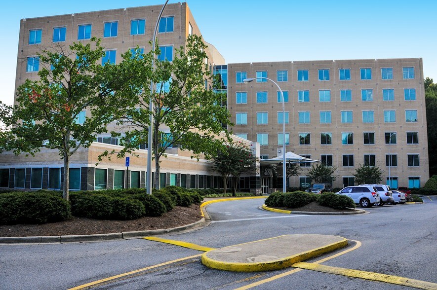More Photos Of 880 Montclair Rd, Birmingham Office For Lease