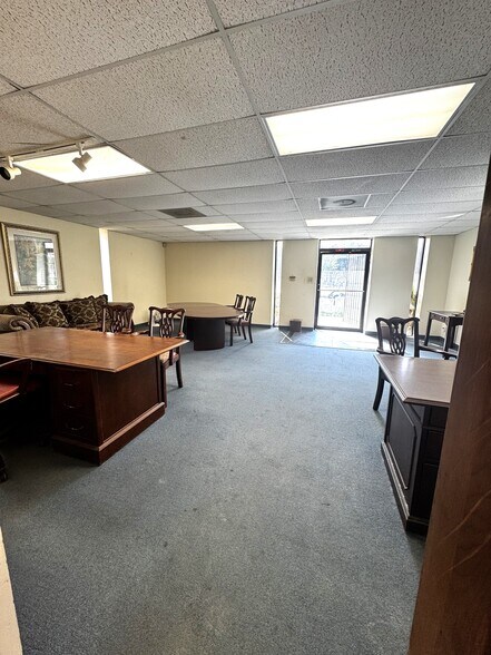 More Photos Of 300 Palm Dr, Corpus Christi Warehouse For Sale