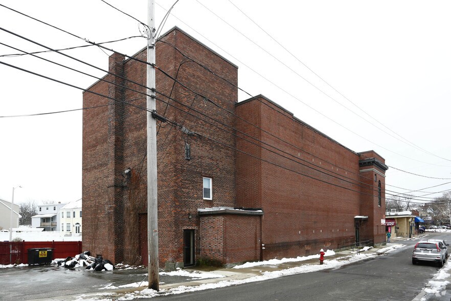 More Photos Of 64 Putnam St, Winthrop Storefront Retail Office For Lease