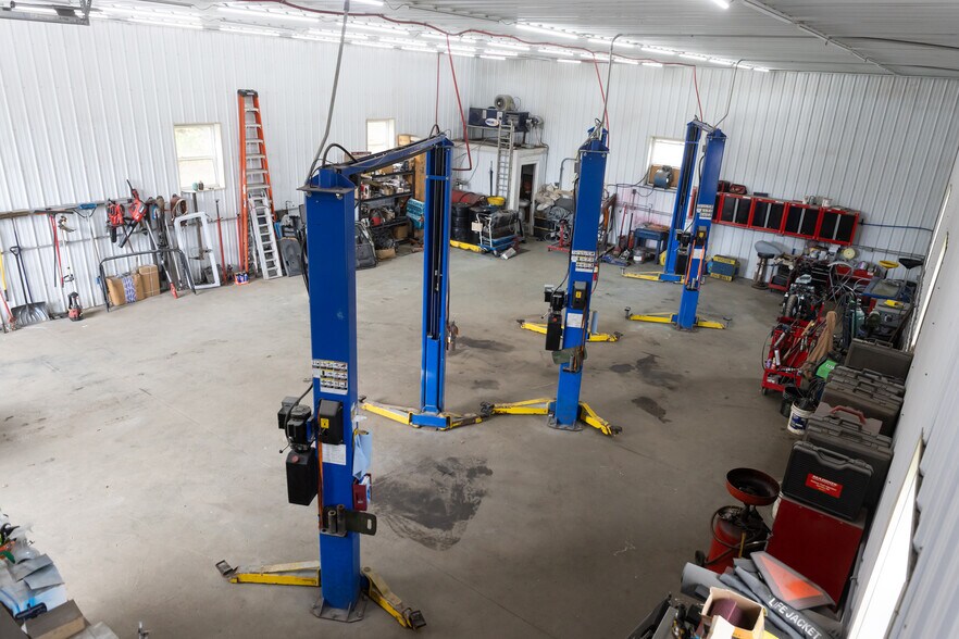 More Photos Of 2800 NY-49, West Monroe Auto Repair For Lease