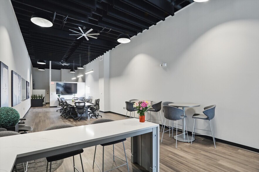 More Photos Of 164 E Jefferson St, Franklin Office For Sale