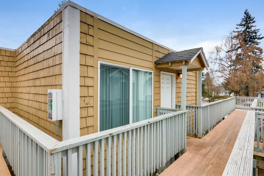 More Photos Of 8415 N Fessenden St, Portland Apartments For Sale