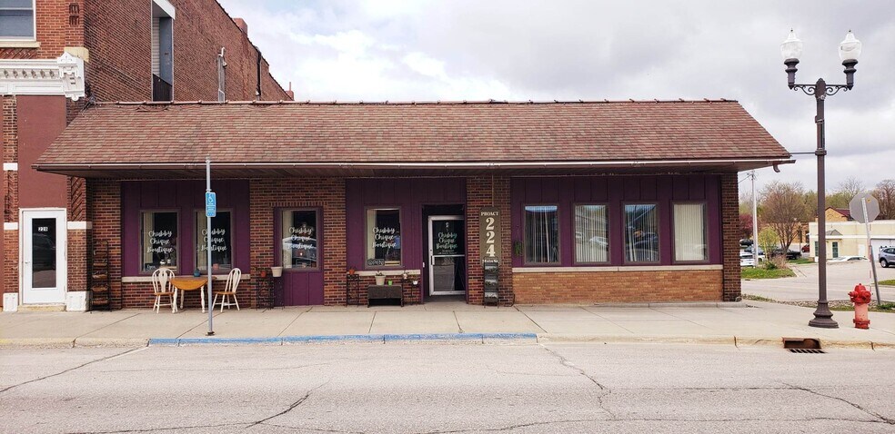 Primary Photo Of 224 S Main St, Zumbrota General Retail For Lease