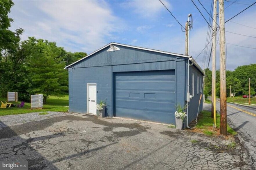More Photos Of 936-940 Lititz Pike, Lititz Flex For Sale