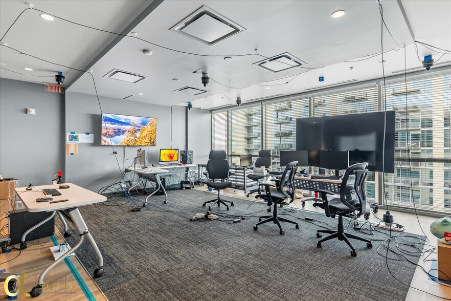 More Photos Of 189 S Orange Ave, Orlando Office Residential For Sale