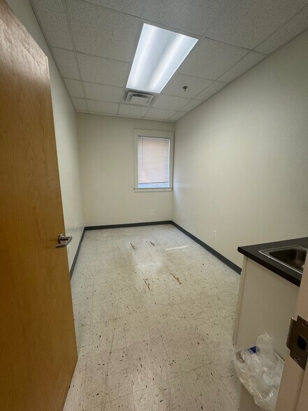 More Photos Of 1268 Westminster St, Providence Storefront Retail Residential For Lease