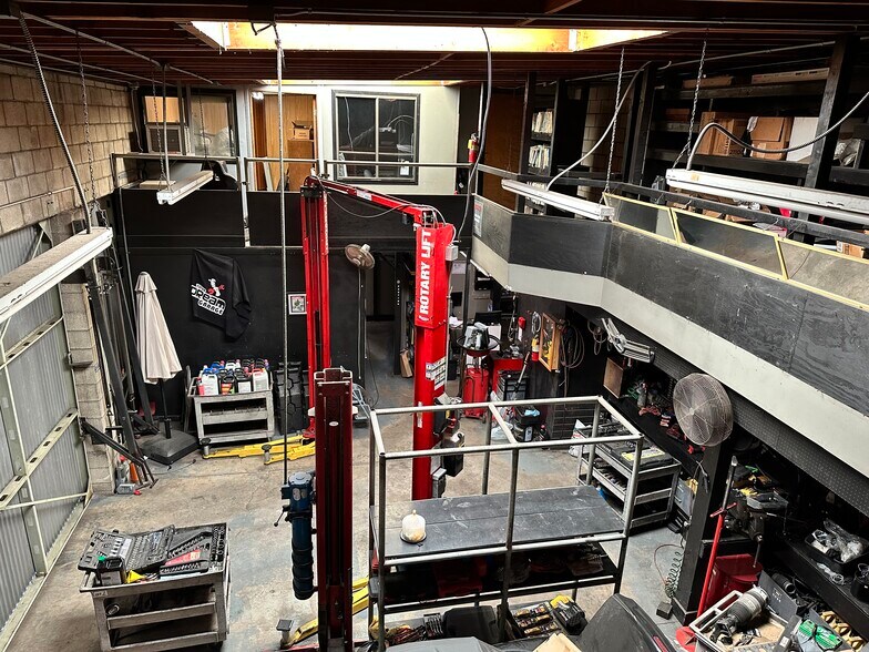 More Photos Of 705 W Commonwealth Ave, Fullerton Auto Repair For Lease