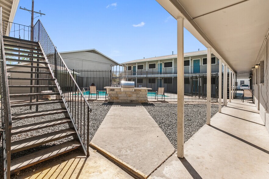 More Photos Of , Austin Multifamily For Sale