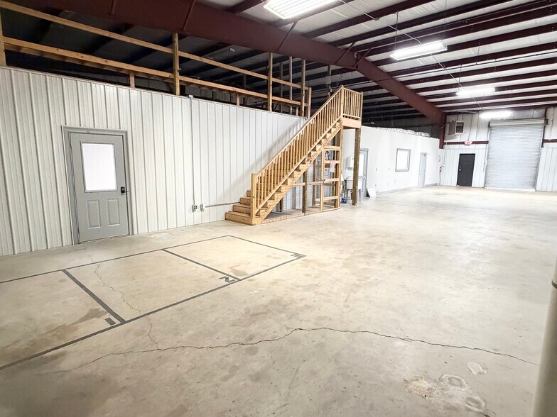 More Photos Of 321 Marble Mill Rd NW, Marietta Coworking Space