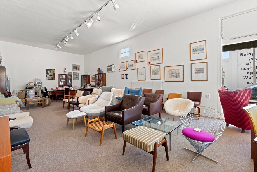 More Photos Of 7974-7976 Melrose Ave, Los Angeles Storefront For Sale