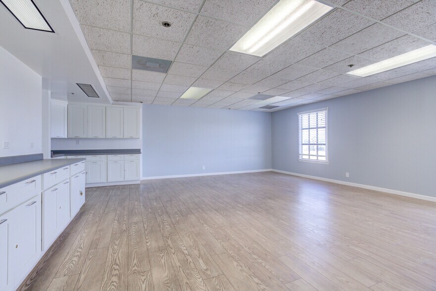 More Photos Of 3440 W Carson St, Torrance Loft Creative Space For Sale
