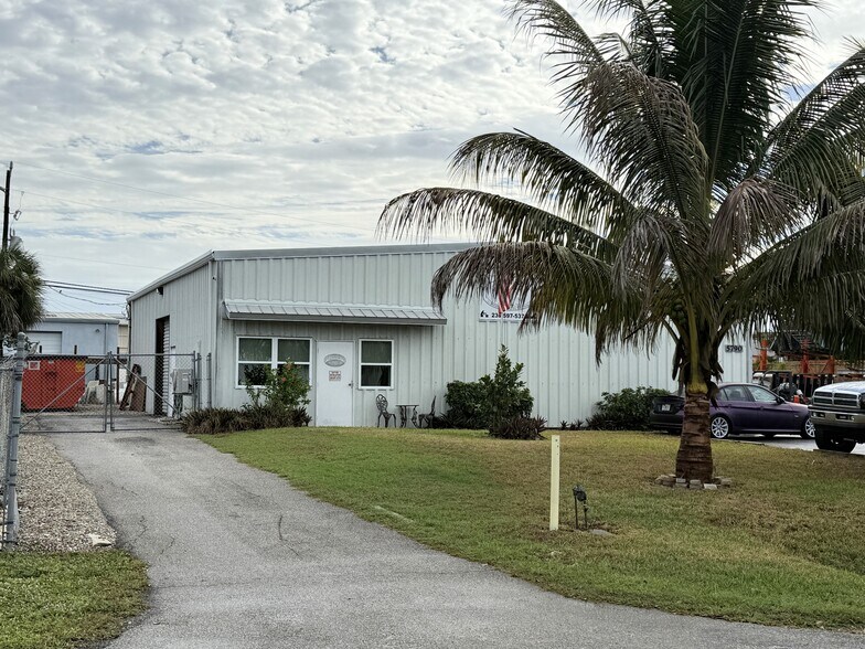 Primary Photo Of 5790 Washington St, Naples Manufacturing For Lease