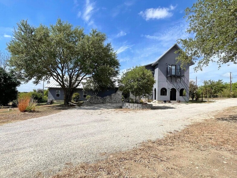 More Photos Of 175 Herber, New Braunfels Specialty For Sale