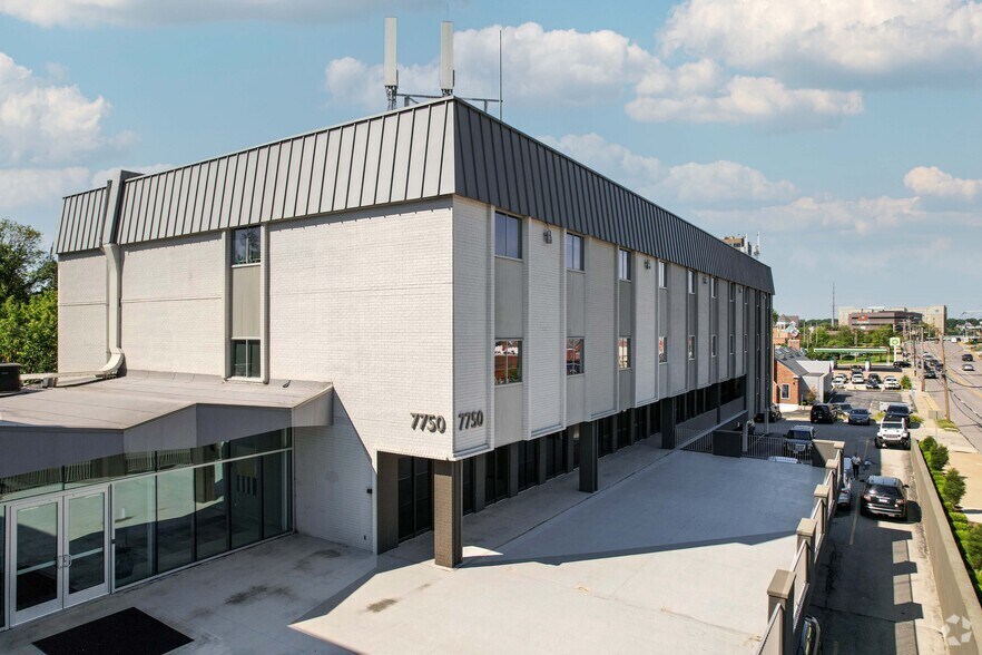 More Photos Of 7700-7750 Clayton Rd, Richmond Heights Office For Sale