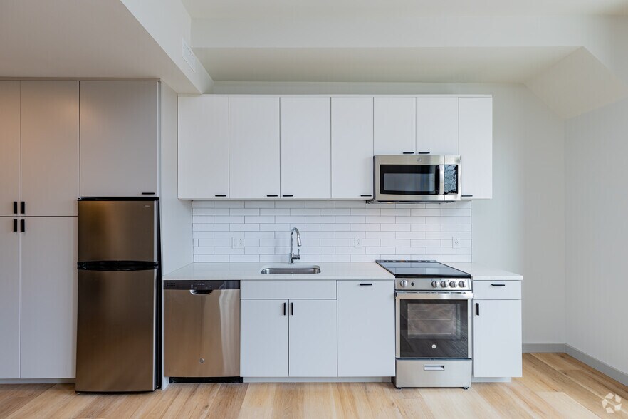 More Photos Of 316 4th Ave, Pittsburgh Apartments For Lease