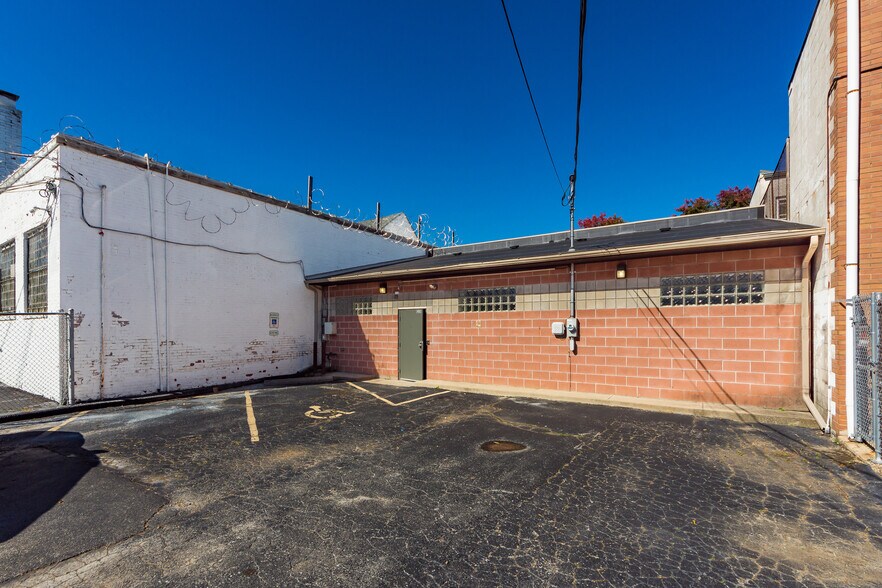 More Photos Of 1251 W Broad St, Columbus Storefront Retail Office For Sale