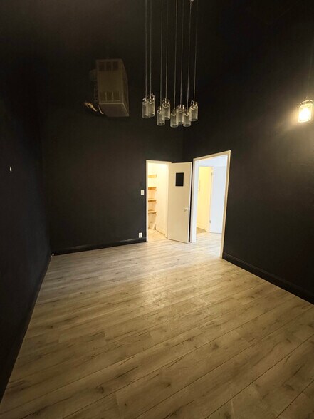 More Photos Of 495-499 S 2nd St, San Jose Storefront For Sale