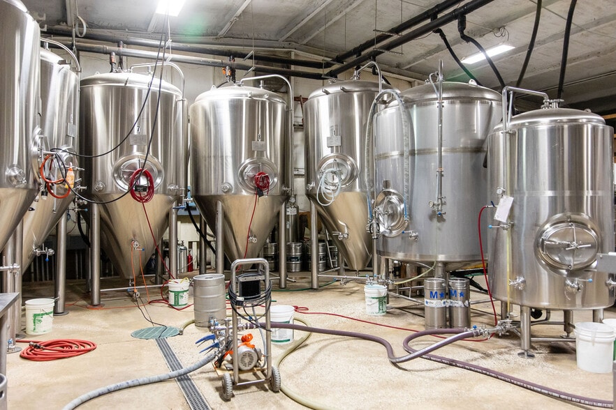 More Photos Of 65 Silver St, Sheffield Warehouse For Sale