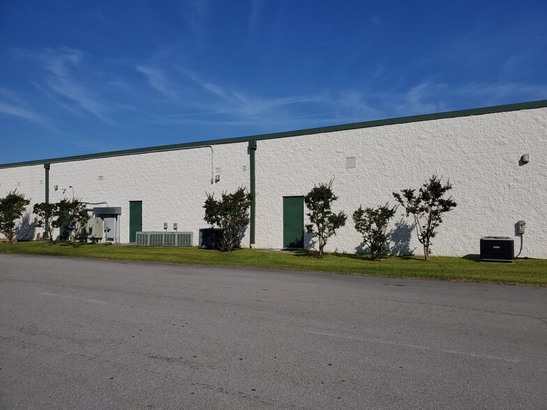 More Photos Of 110 Branchwood Dr, Jacksonville Medical For Lease