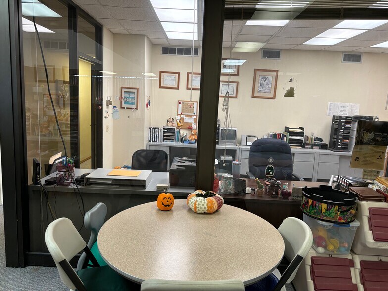 More Photos Of 4713 Yosemite Blvd, Modesto Bank For Sale