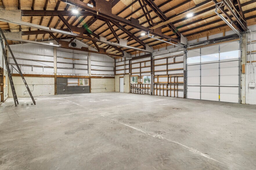 More Photos Of 19320 Elderberry St SW, Rochester Warehouse For Sale