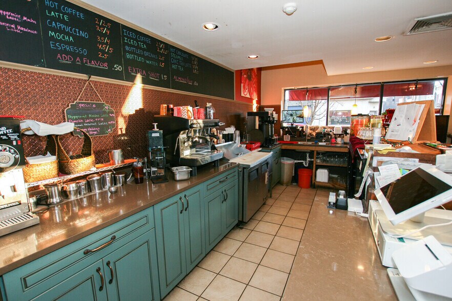 More Photos Of 2650-2652 E Somerset St, Philadelphia Restaurant For Lease