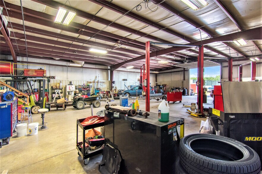 More Photos Of 650 S Plasterbed Rd, Port Clinton Auto Repair For Sale