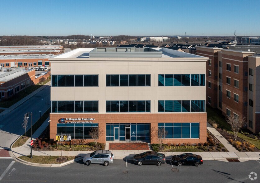 More Photos Of 11820-11860 W Market Pl, Fulton Unknown For Lease