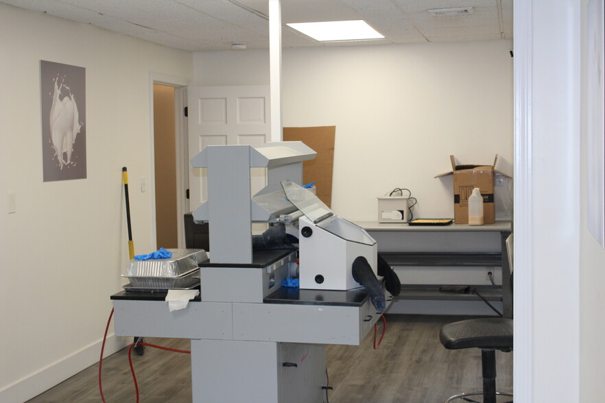 More Photos Of 442 Westfield St, West Springfield Office For Sale