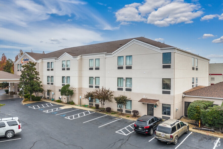 More Photos Of 2427 N Germantown Pky, Cordova Hotel For Sale
