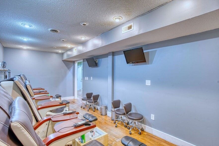 More Photos Of 226 E Main St, Union Storefront Retail Residential For Sale