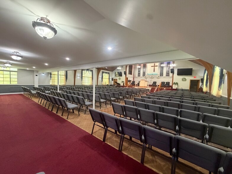 More Photos Of 4743 Northcote Ave, East Chicago Specialty For Sale
