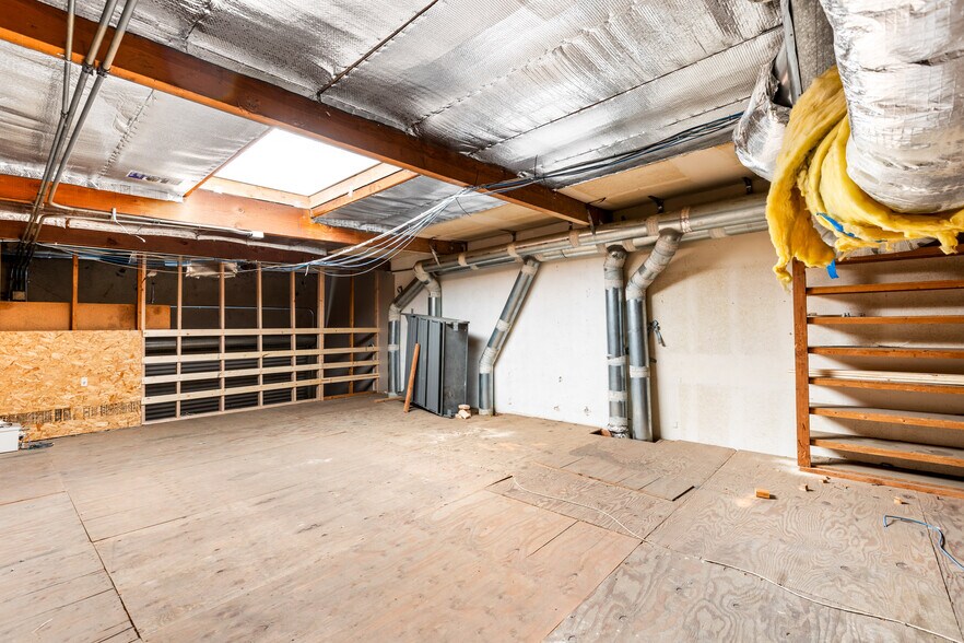 More Photos Of 1240 N Jefferson St, Anaheim Warehouse For Sale