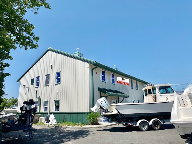 More Photos Of 76 Foster Ave, Hampton Bays Marina For Sale