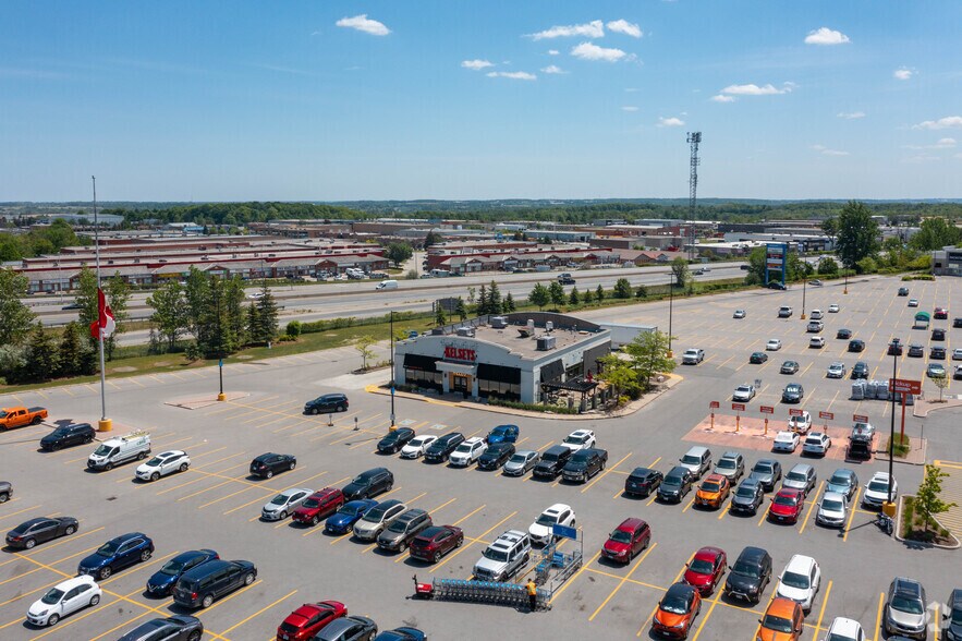 More Photos Of 35 Mapleview Dr W, Barrie Unknown For Lease