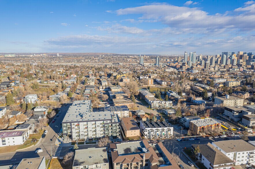 More Photos Of 1812 26th Ave SW, Calgary Apartments For Sale