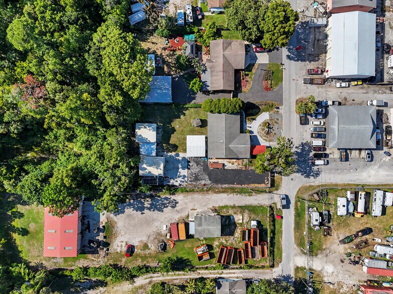 More Photos Of 7813 Leo Kidd Ave, Port Richey Flex For Sale