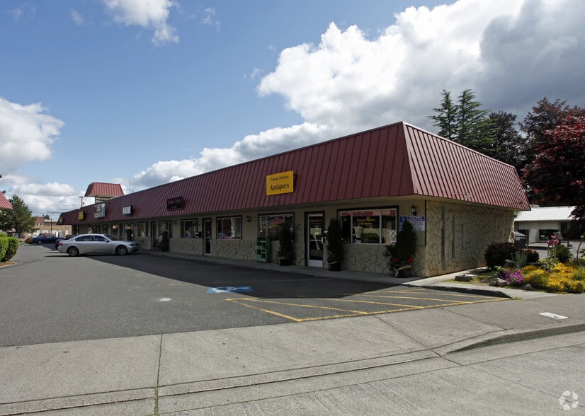 Primary Photo Of 40-56 NE Division St, Gresham General Retail For Lease