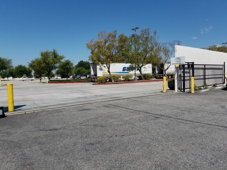 More Photos Of 13500 Marlay Ave, Fontana Warehouse For Lease