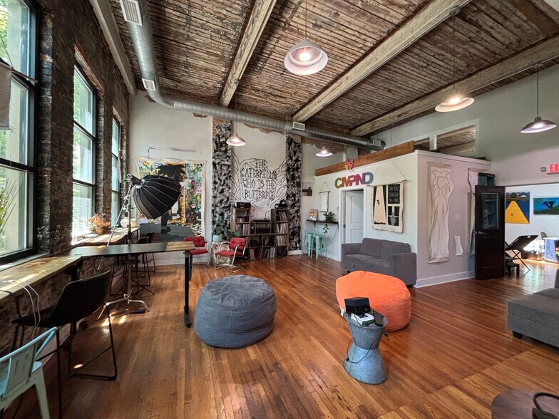 More Photos Of 231 W 4th St, Winston-Salem Office For Lease