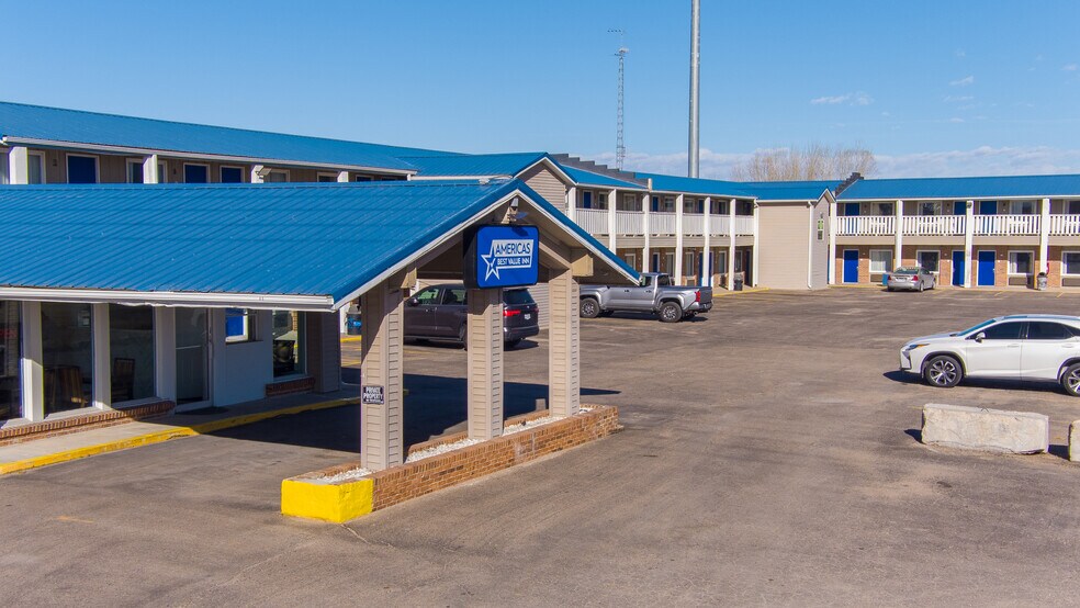 More Photos Of 5090 Buffalo Creek Rd, Elm Creek Hotel For Sale