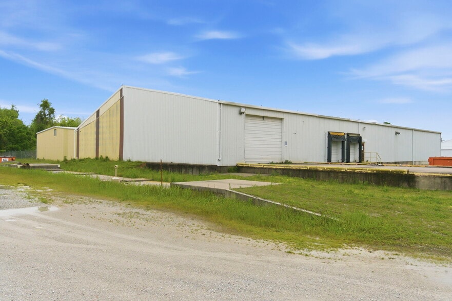 More Photos Of 790 10th st, Cassville Industrial For Sale