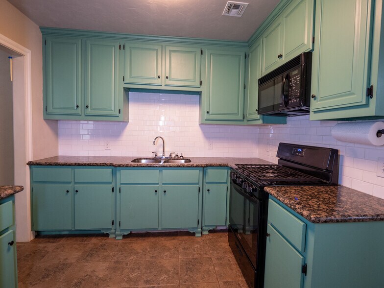 More Photos Of 1000 NE 19th St, Oklahoma City Multifamily For Sale