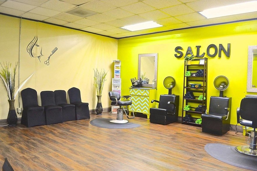 More Photos Of 3035 Directors Row, Memphis Loft Creative Space For Lease